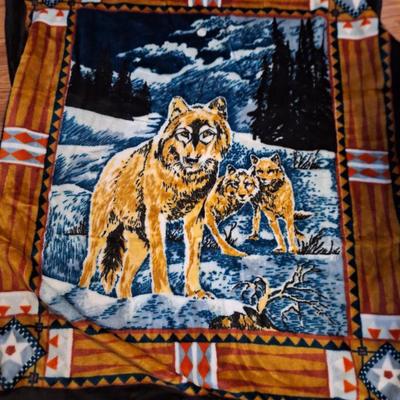 Sale Photo Thumbnail #1056: fleece throw with wolf design