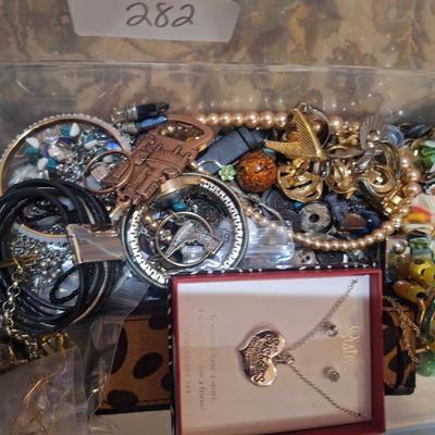 Sale Photo Thumbnail #1181: misc jewelry bundle and makeup bag