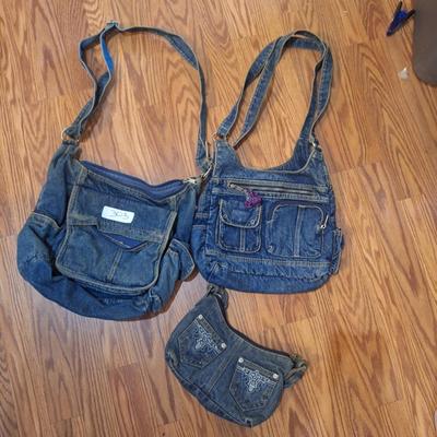 Sale Photo Thumbnail #1265: purses