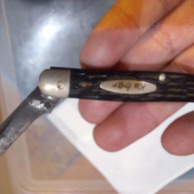 Sale Photo Thumbnail #1305: 2 pocket knives