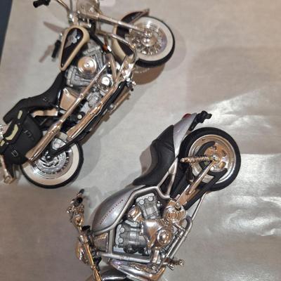 Sale Photo Thumbnail #1313: 2 toy Harley Davidson motorcycles