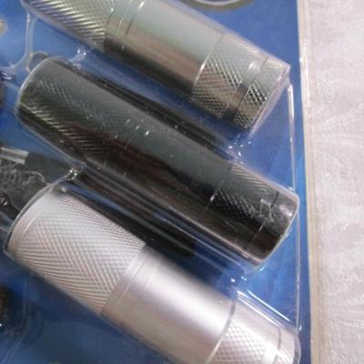 Sale Photo Thumbnail #105: Batteries may be old, See pictures