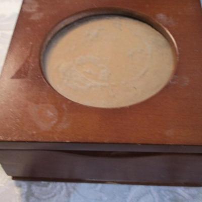 Sale Photo Thumbnail #517: Ceramic angel box, marble box, wood picture jewelry box, Bear décor, swan décor, cut glass candy dish, dispay egg