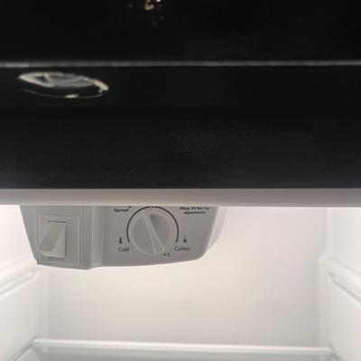 Kenmore Black Refrigerator (T1-MG)