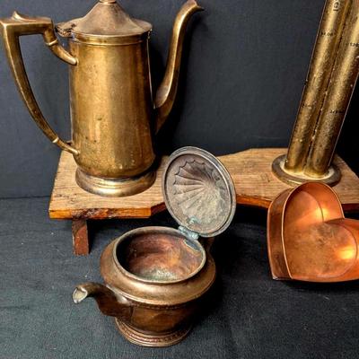 Teapots + Vintage Decor