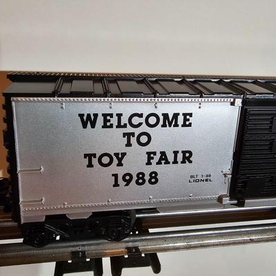 Artrain & Toy Fair Cars + Boxes (T2-JS)