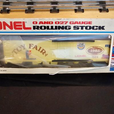 Artrain & Toy Fair Cars + Boxes (T2-JS)