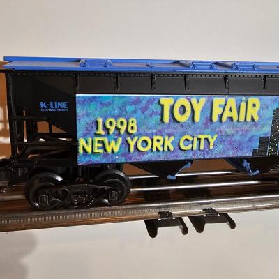 Artrain & Toy Fair Cars + Boxes (T2-JS)