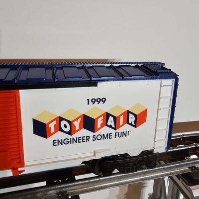 Artrain & Toy Fair Cars + Boxes (T2-JS)