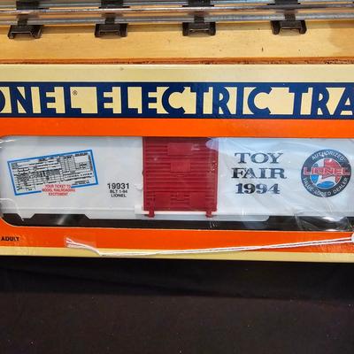 Artrain & Toy Fair Cars + Boxes (T2-JS)