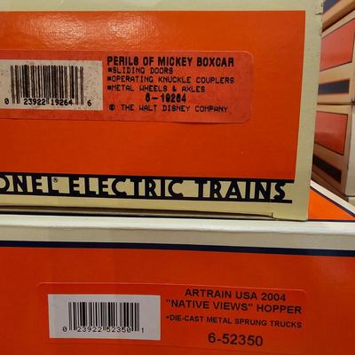 Artrain & Toy Fair Cars + Boxes (T2-JS)