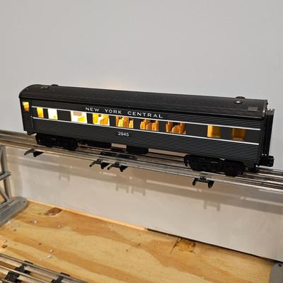 NYC E8 A-B-A Passenger Set w/Eight Cars (T1-JS)