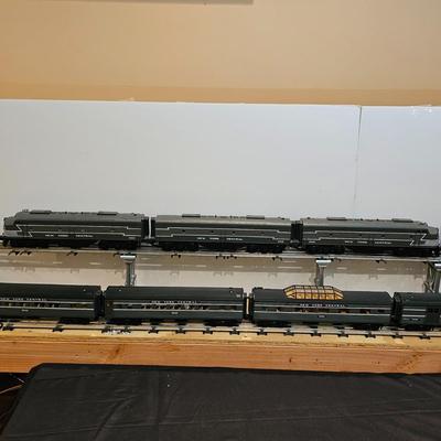 NYC E8 A-B-A Passenger Set w/Eight Cars (T1-JS)