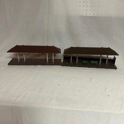 O Gauge Model Train Lighted Stations & More (W-MG)