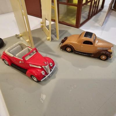 Deuce's Buke Shop & Wheelers Auto Sales (T2-JS)