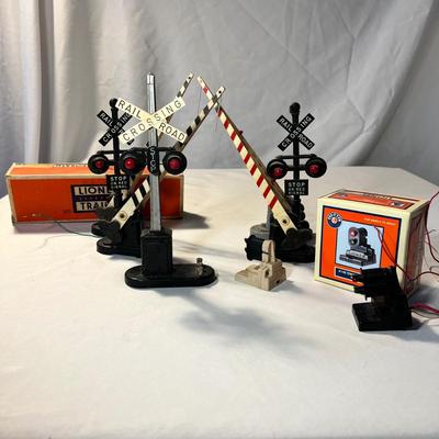 Vintage Lionel Crossing Gates & More O Scale (LR-RG)