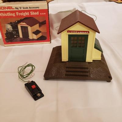 NIB Train Buildings and More! (T2-KD)