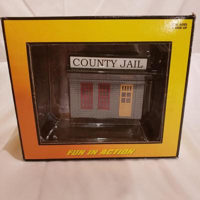 NIB Train Buildings and More! (T2-KD)
