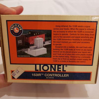 NIB Train Buildings and More! (T2-KD)
