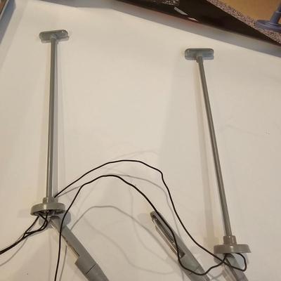 Assorted Operating Highway Lights & More (T2-JS)