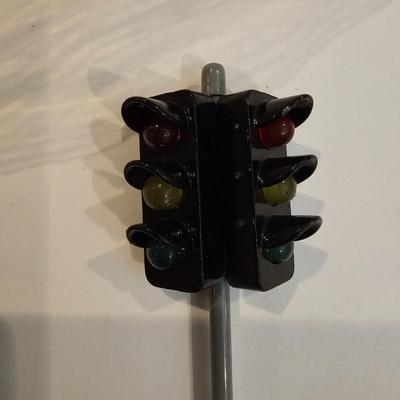 Assorted Operating Highway Lights & More (T2-JS)