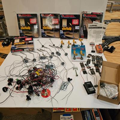 Assorted Operating Highway Lights & More (T2-JS)