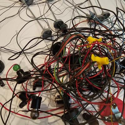 Assorted Operating Highway Lights & More (T2-JS)