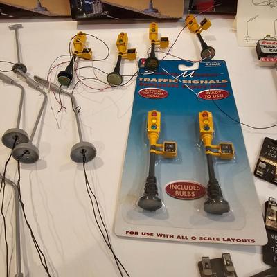 Assorted Operating Highway Lights & More (T2-JS)