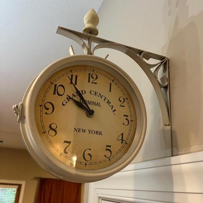 Ford LED Sign, Lionel Clock & More (T2-MG)