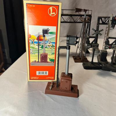 Lionel O Scale Signal Bridges, Semaphore’s & More (LR-RG)