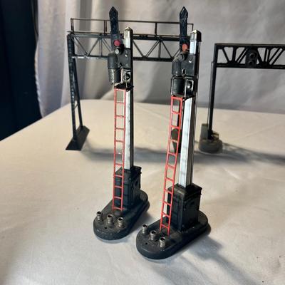 Lionel O Scale Signal Bridges, Semaphore’s & More (LR-RG)