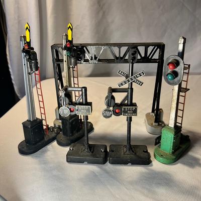 Lionel O Scale Signal Bridges, Semaphore’s & More (LR-RG)