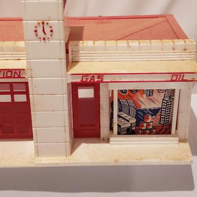 Plasticville Buildings NIB and Vintage (T2-KD)