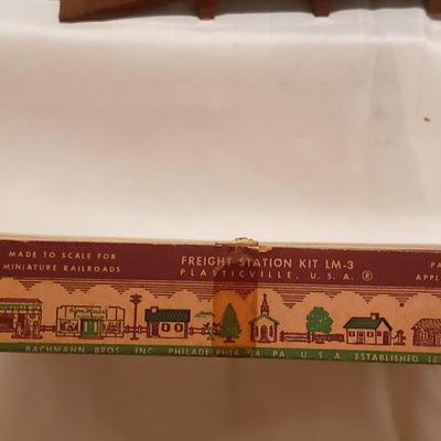 Plasticville Buildings NIB and Vintage (T2-KD)