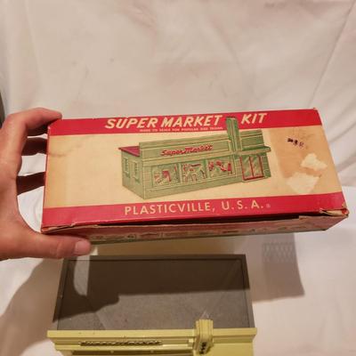 Plasticville Buildings NIB and Vintage (T2-KD)