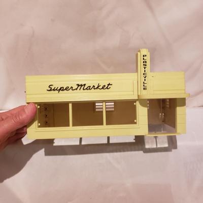 Plasticville Buildings NIB and Vintage (T2-KD)
