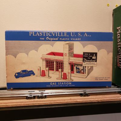 Plasticville Buildings NIB and Vintage (T2-KD)
