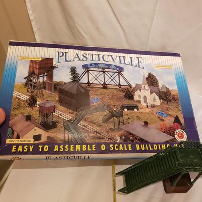 Plasticville Buildings NIB and Vintage (T2-KD)