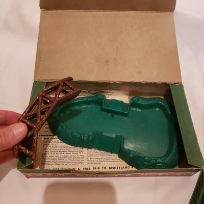 Plasticville Buildings NIB and Vintage (T2-KD)