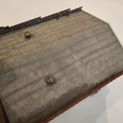 Three Scenic O Gauge Buildings (T2-JS)