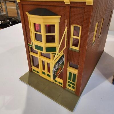 Three Scenic O Gauge Buildings (T2-JS)