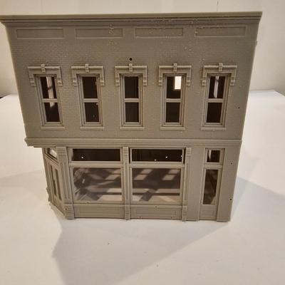 Three Scenic O Gauge Buildings (T2-JS)