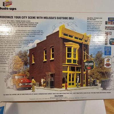 Three Scenic O Gauge Buildings (T2-JS)