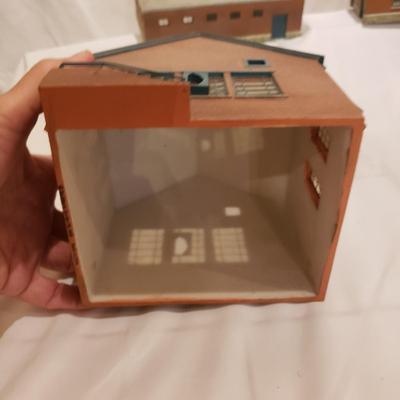 Bachmann Europe, Heritage Village/Department 56 (T2-KD)