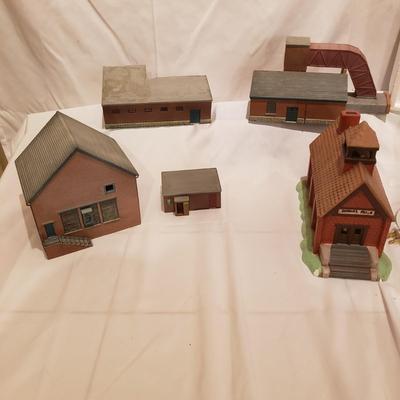 Bachmann Europe, Heritage Village/Department 56 (T2-KD)