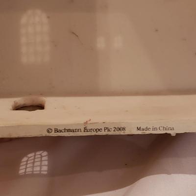 Bachmann Europe, Heritage Village/Department 56 (T2-KD)