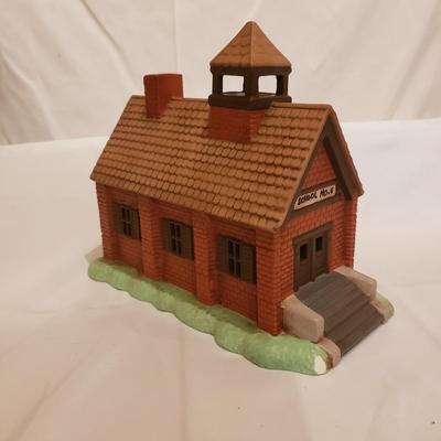 Bachmann Europe, Heritage Village/Department 56 (T2-KD)