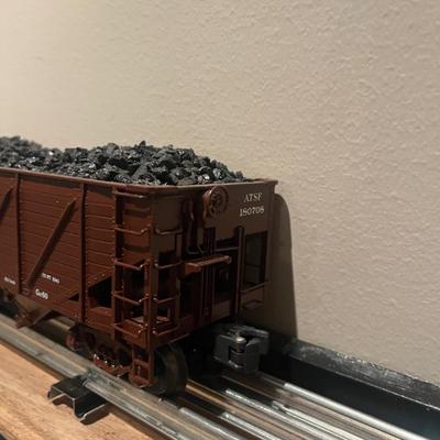 Lionel P & LE Offset Die Cast Hopper & Four K-Line 2 Bay Outside Braced Hopper (T2-MG)
