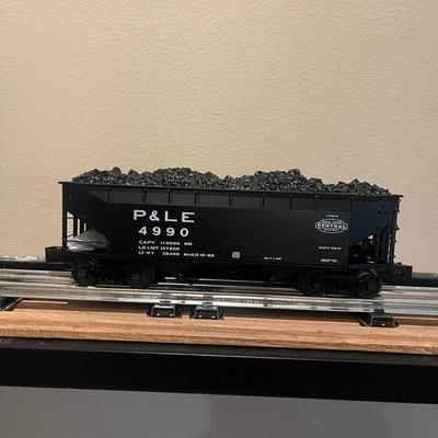 Lionel P & LE Offset Die Cast Hopper & Four K-Line 2 Bay Outside Braced Hopper (T2-MG)