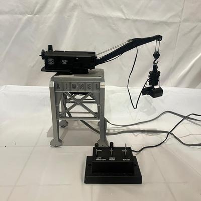 Lionel Triple Action Magnet Crane & Lionel Gantry Crane (T2-MG)